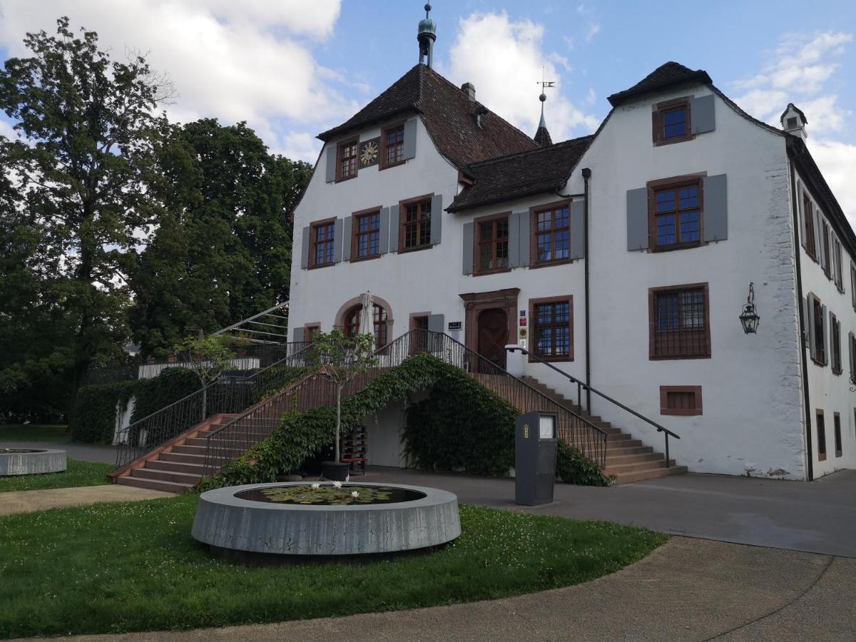 Hotel Im Schlosspark Basel Exterior photo